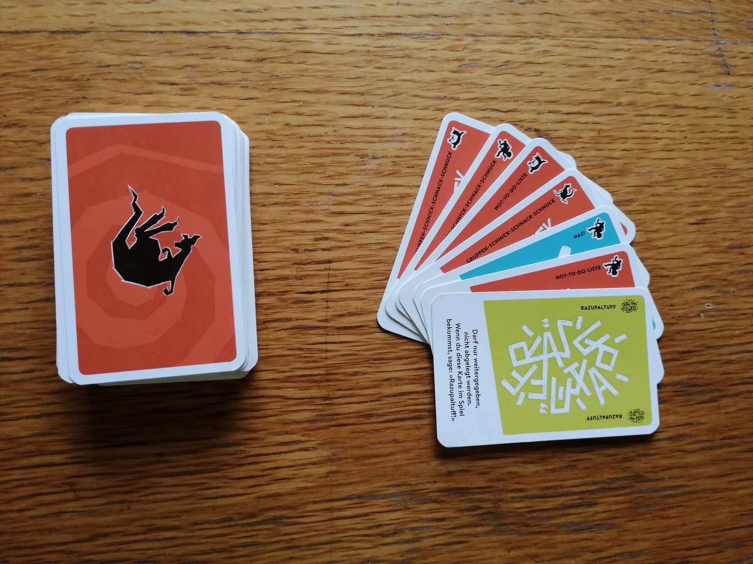 Halt mal kurz (Kartenspiel) Anleitung, Regeln & Testbericht